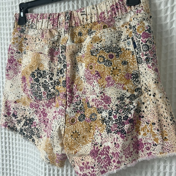 Anthropologie Pilcro Floral Scrunchy Shorts Denim Boho Medium - Picture 7 of 13